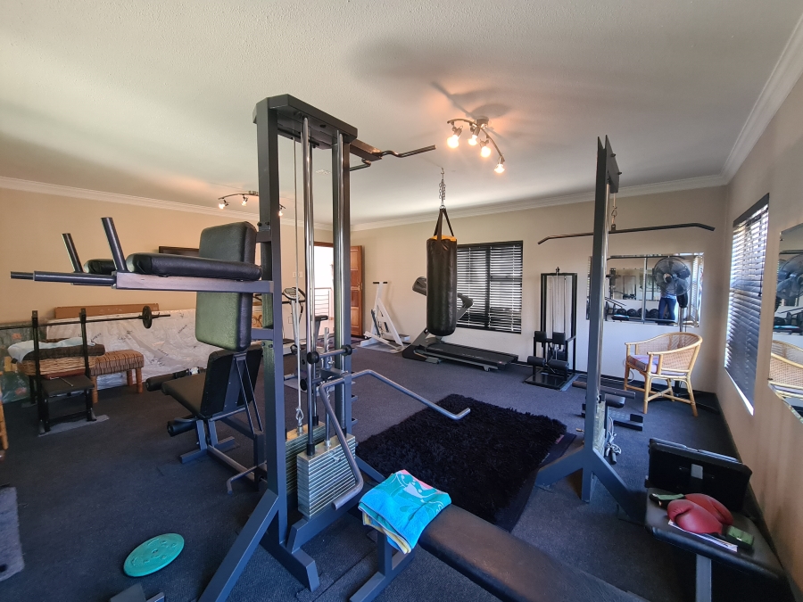 5 Bedroom Property for Sale in Maraldi Estate Free State